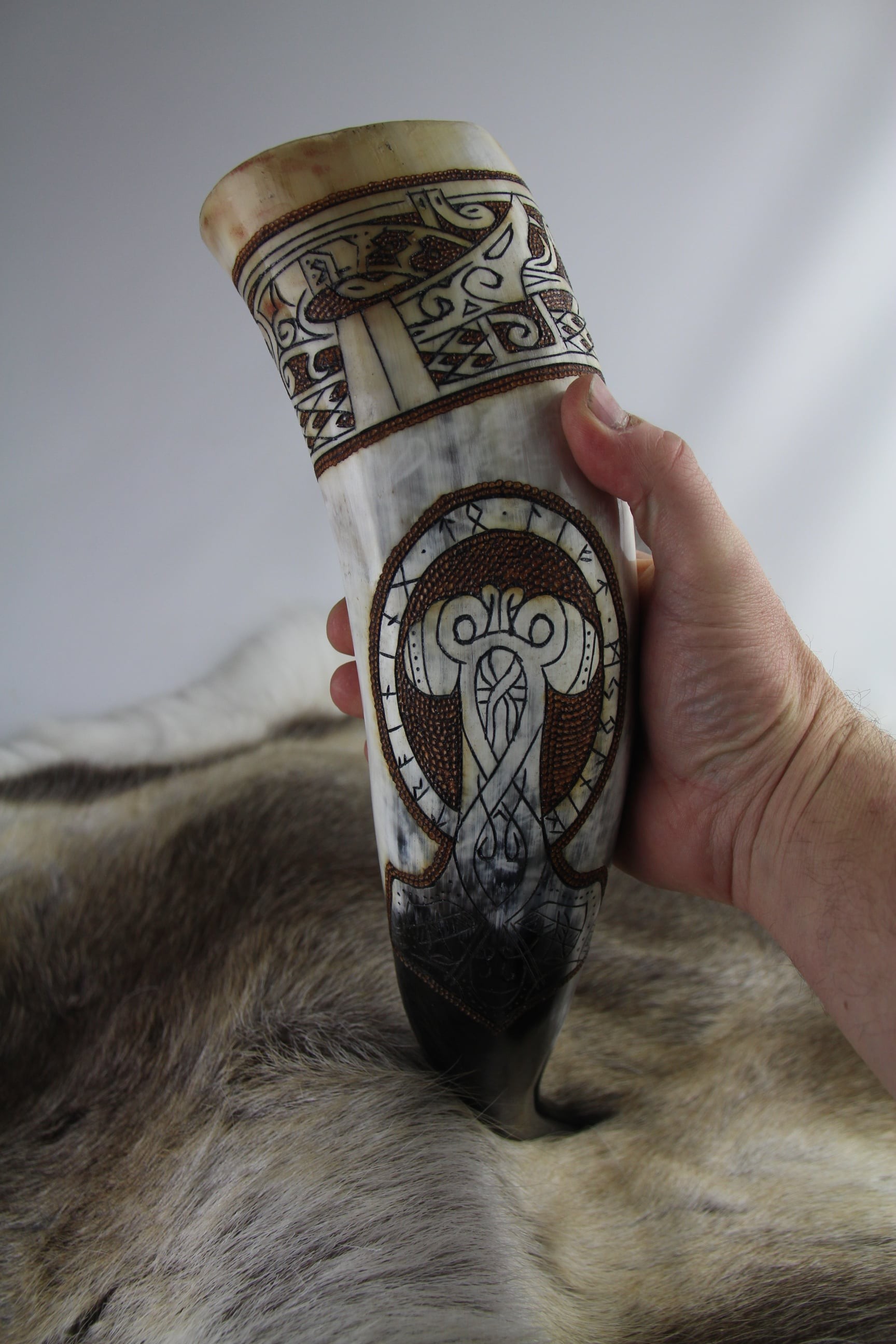 Ragnarök Drinking Horn - Side View